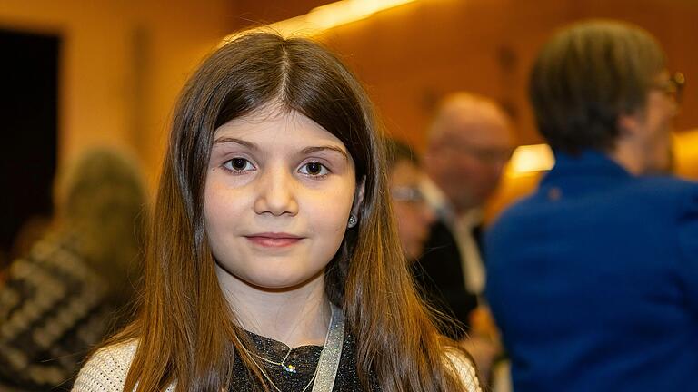 Die siebenjährige Alma Gröschel aus Mühlbach besuchte mit ihrem Vater den Neujahrsempfang. Die siebenjährige Alma Gröschel aus Mühlbach besuchte mit ihrem Vater den Neujahrsempfang.