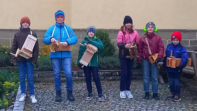 Im Bild: Jan Beuschel, Max Lechner,  Tim Beuschel,  Leonie Schuster, Sophie und Raphael Bauer.