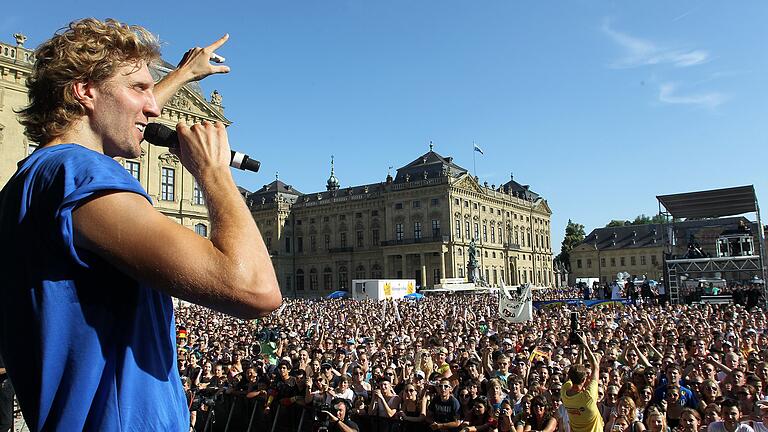 Nowotzki 2011 auf dem Residenzplatz in Würzburg. Foto:Fabian Frühwirth