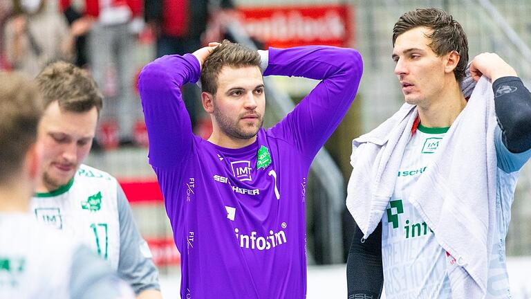 Niedergeschlagene Rimparer Spieler nach der klaren Niederlage in Hamm: (von links) Patrick Schmidt, Marino Mallwitz und der womöglich erneut am Knie verletzte Philipp Meyer.