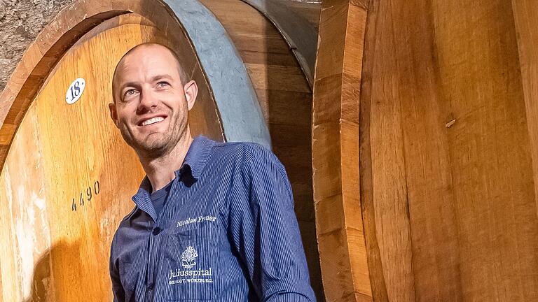 Vom Gault Millau zum Kellermeister des Jahres gekürt: Nicolas Frauer vom Juliusspital Weingut. Vom Gault Millau zum Kellermeister des Jahres gekürt: Nicolas Frauer vom Juliusspital Weingut.