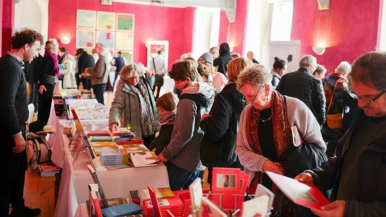 Die Winterlese bot Gelegenheit, sich mit Verlegerinnen und Verlegern übers Büchermachen und ihre Publikationen zu unterhalten.