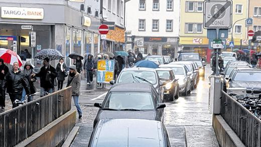 Bald Vergangenheit? Die Zufahrt zur Marktgarage soll von der Eichhornstraße (Bild) in die Martinstraße verlegt werden.