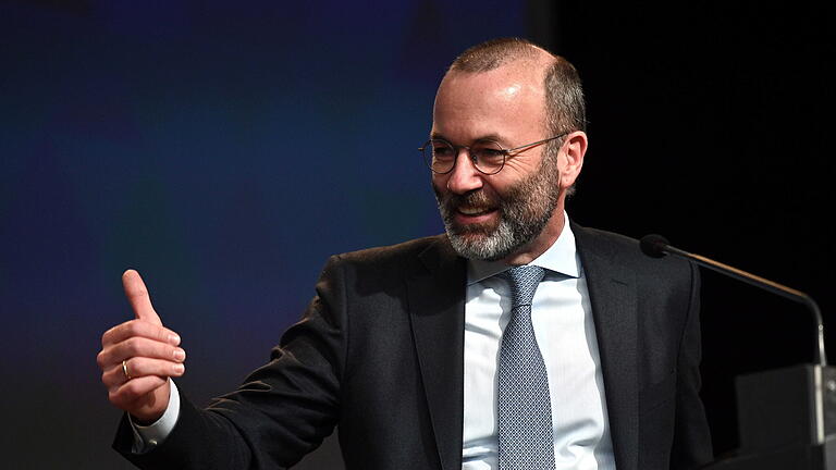 Die CDU stellt sich für die Europawahl auf.jpeg - Manfred Weber, Vorsitzender der Europäischen Volkspartei, kritisiert die ablehnende Haltung vieler Menschen im Land gegenüber Bauern. Die CDU stellt sich für die Europawahl auf.jpeg - Manfred Weber, Vorsitzender der Europäischen Volkspartei, kritisiert die ablehnende Haltung vieler Menschen im Land gegenüber Bauern.