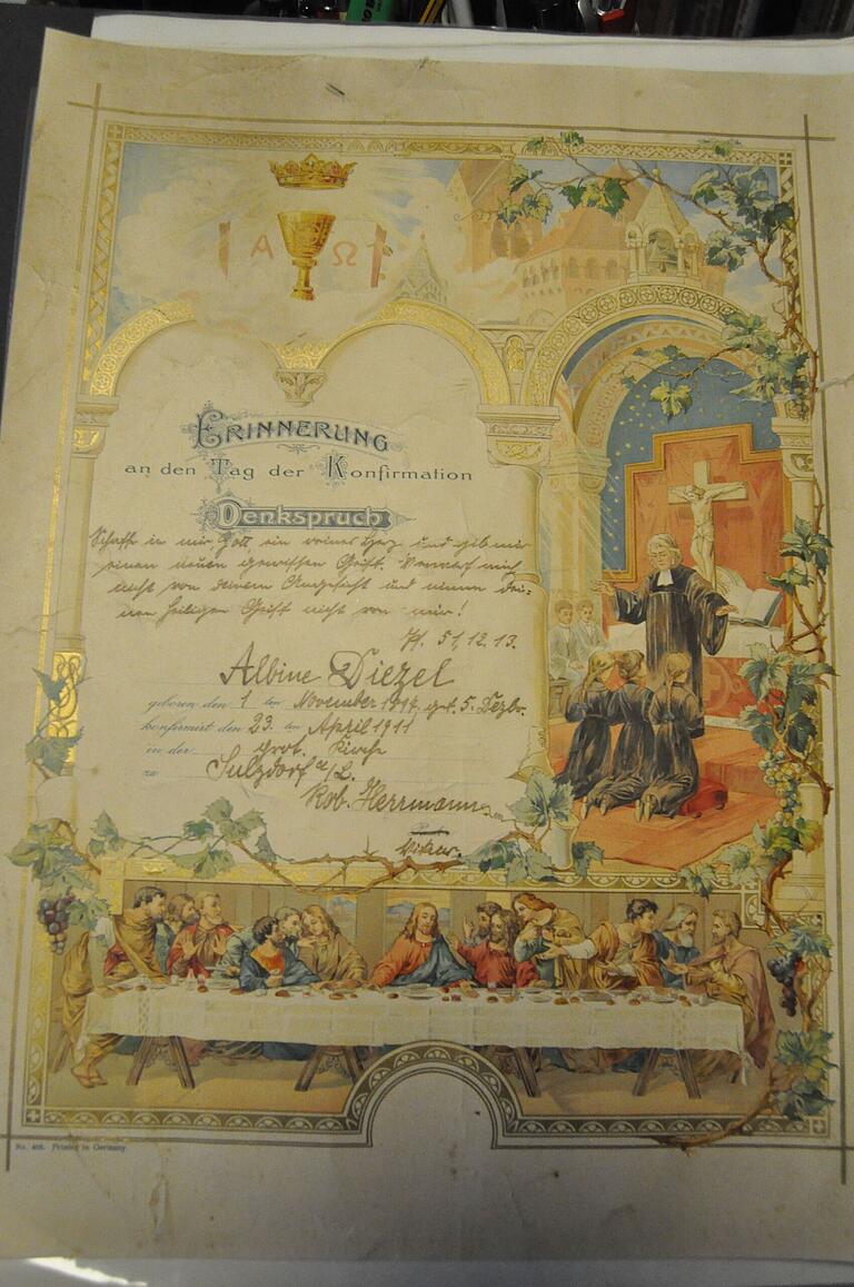Ein Konfirmationsschein aus dem Jahr 1911. Ein Konfirmationsschein aus dem Jahr 1911.