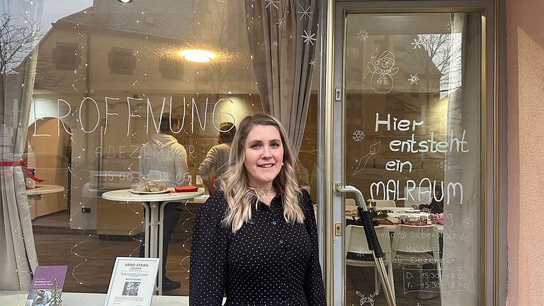 Anfang Dezember eröffnete Heinke Nied ihr Malstudio in der Langgasse in Karlstadt. Von nun an werden dort Workshops und Kurse angeboten. Anfang Dezember eröffnete Heinke Nied ihr Malstudio in der Langgasse in Karlstadt. Von nun an werden dort Workshops und Kurse angeboten.