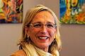 Mit der Erde träumen: Hannelore Heider aus Ebelsbach zeigt einige ihrer Bilder im Café &bdquo;Susi & Strolch&ldquo; und im Café Bistro &bdquo;Offener Treff&ldquo; im Mehrgenerationenhaus.