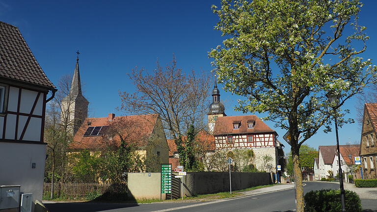 Bei einer Führung am 18. Juni stellt Linda Schatz Redewendungen und Redensarten am Beispiel von Hüttenheim und seiner Kirchenburg vor.