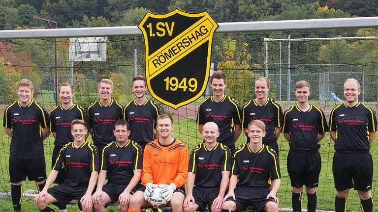 Freiwillige vor: Die Fußballer des SV Römershag suchen händeringend einen neuen Abteilungsleiter. Foto: SV Römershag       -  Freiwillige vor: Die Fußballer des SV Römershag suchen händeringend einen neuen Abteilungsleiter. Foto: SV Römershag