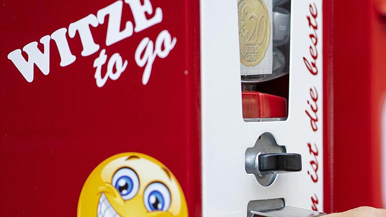 Ein Modell für das Ausspucken von lustigen 'Würzburger Wahrheiten': der Witze-Automat in Dortmund. Ein Modell für das Ausspucken von lustigen 'Würzburger Wahrheiten': der Witze-Automat in Dortmund.