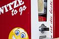 Ein Modell für das Ausspucken von lustigen 'Würzburger Wahrheiten': der Witze-Automat in Dortmund.