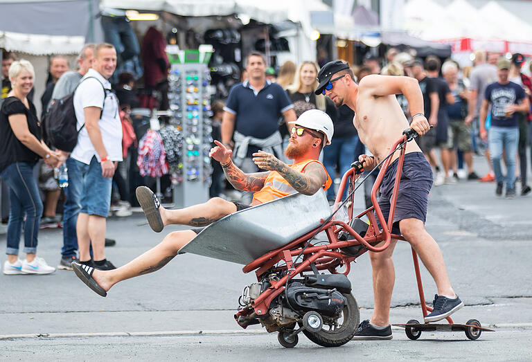 Einiges an Gaudi war beim Bike and Music Weekend 2019 in Geiselwind geboten. Einiges an Gaudi war beim Bike and Music Weekend 2019 in Geiselwind geboten.