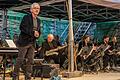 Die Big Band Gemünden begeistert das Publikum beim Gastauftritt bei den Scherenburgfestspielen mit besonders arrangierten Film-Musikklassikern.