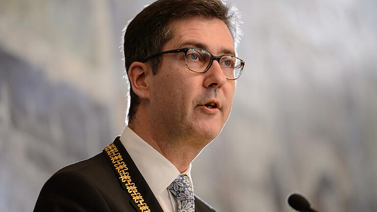 Oberbürgermeister Christian Schuchardt beim Neujahrsempfang der Stadt im Ratssaal.