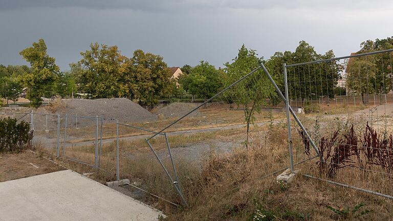 Hinter der ehemaligen US-Tankstelle auf dem früheren Gelände der Landesgartenschau soll jetzt der Sinnesgarten entstehen.&nbsp;