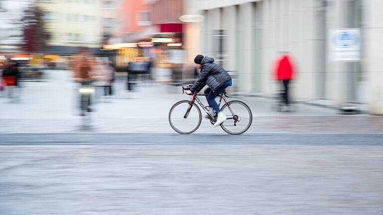 Obwohl sich die Situation für Fahrradfahrer in Würzburg laut ökologischem Verkehrsclub Deutschland verbessert hat, gibt es auch 2021 Verbesserungspotential.