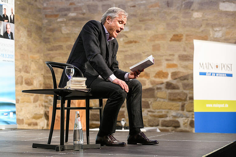 'Wenn ich das Gefühl habe, das ist lustig, dann ist es das auch. Daran messe ich auch die Qualität des Publikums', sagt Axel Hacke. 'Wenn ich das Gefühl habe, das ist lustig, dann ist es das auch. Daran messe ich auch die Qualität des Publikums', sagt Axel Hacke.