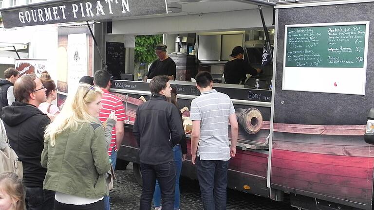 Erstes Food Truck Festival auf dem Marktplatz von Bad Neustadt