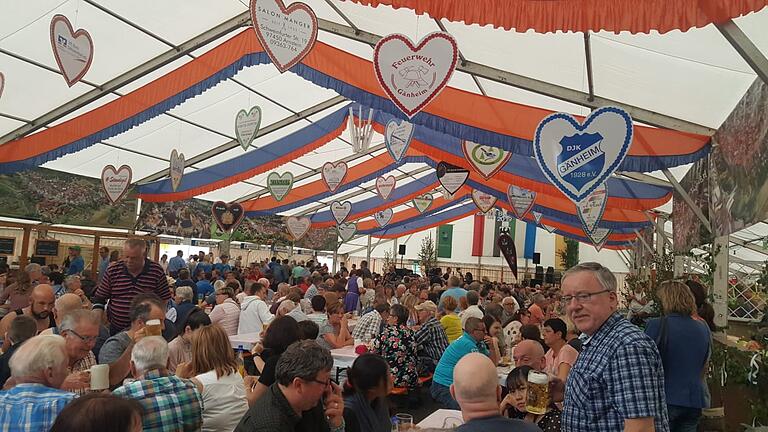 Das Bürgerfest in Arnstein ist das größte Bierfest im östlichen Teil von Main-Spessart und sorgt für viele Besucher. Das Bürgerfest in Arnstein ist das größte Bierfest im östlichen Teil von Main-Spessart und sorgt für viele Besucher.