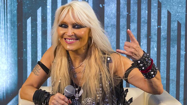 Immer positiv denken: Doro Pesch wünscht sich eine Welt voller Diversität und Buntheit. Immer positiv denken: Doro Pesch wünscht sich eine Welt voller Diversität und Buntheit.