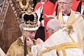 König Charles III.       -  Wackelt da auch nichts? Charles mit seiner Krone. (Archivbild)