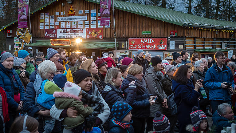 Impressionen von der Waldweihnacht am Wildpark an den Eichen.