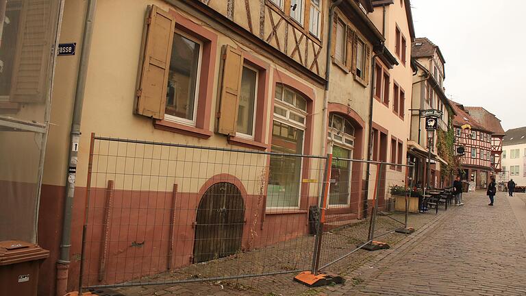 Das Vogelsanghaus in der Lohrtorstraße in Lohr. Die Eigentümerin äußert sich öffentlich nicht, was sie weiter mit dem Gebäude vorhat.