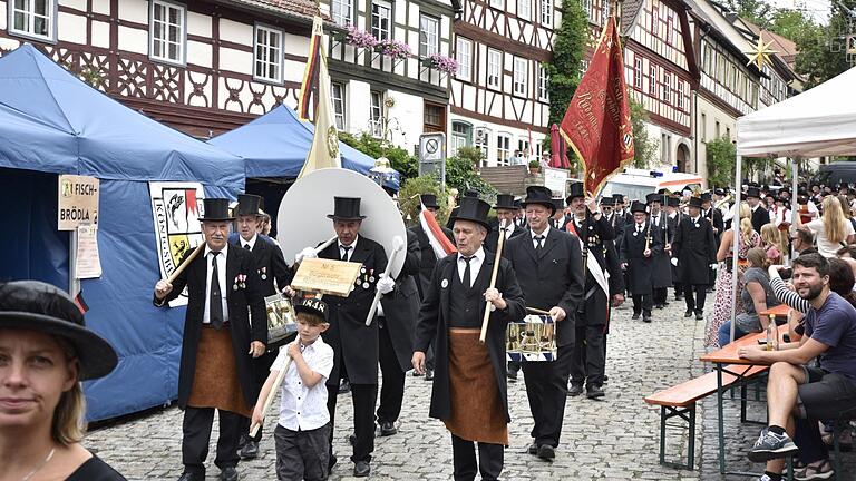 Die Bürgerwehr aus Rüdenhausen. Die Bürgerwehr aus Rüdenhausen.