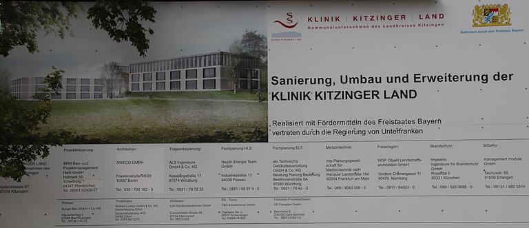 Auf der Schautafel ist alles schon fertig: Seit April 2014 laufen Sanierung, Umbau und Erweiterung der Klinik Kitzinger Land.