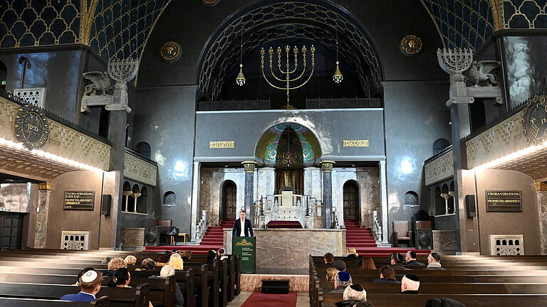 Sanierung Synagoge Augsburg       -  Das Mammutprojekt Synagogen-Sanierung in Augsburg geht voran. Auch der Freistaat beteiligt sich mit mehreren Millionen Euro.