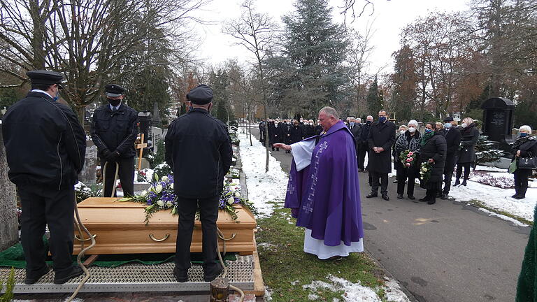 Im Familiengrab am Schweinfurter Hauptfriedhof wurde Albert Meyer beigesetzt.