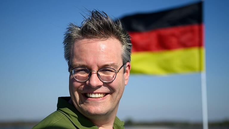 Tobias Lindner - Tobias Lindner (Grüne) ist Staatsminister im Auswärtigen Amt. Aus seiner Partei ist zu hören, er genieße großen Rückhalt in Partei und Fraktion. (Archivfoto) Tobias Lindner - Tobias Lindner (Grüne) ist Staatsminister im Auswärtigen Amt. Aus seiner Partei ist zu hören, er genieße großen Rückhalt in Partei und Fraktion. (Archivfoto)