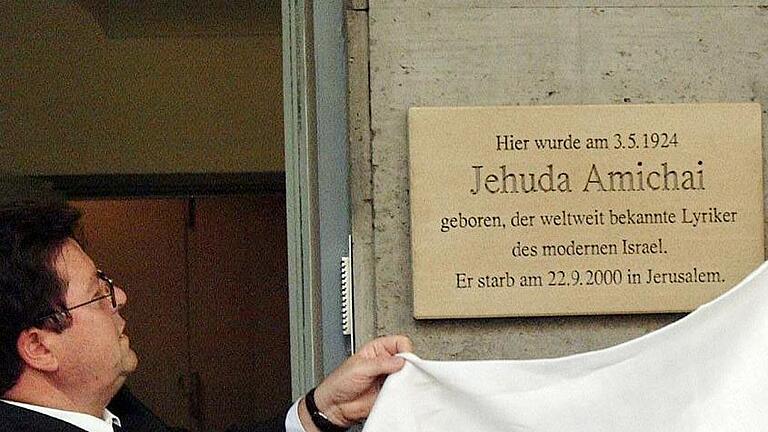 Enthüllung der Gedenktafel in der Augustinerstraße 9 im April 2003. Enthüllung der Gedenktafel in der Augustinerstraße 9 im April 2003.