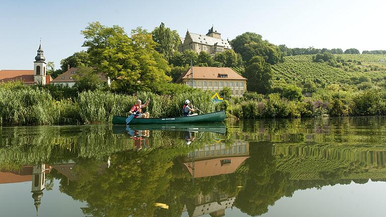 Stadt und Landkreis Schweinfurt haben auch für Aktivurlauber Schönes zu bieten. Am Main führt ein Radweg von Schweinfurt am Schloss Mainberg vorbei.