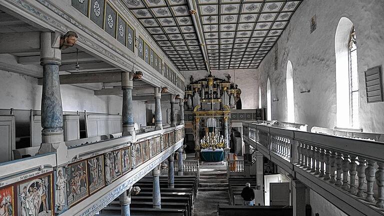 Dorfkirche mit langer Geschichte: Im frühen 9. Jahrhundert wurde die karolingische Michaeliskirche in Rohr errichtet. Zwischen 1569 und 1618 erhielt sie ihr heutiges Aussehen.