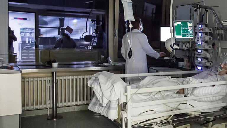 In den beiden Schweinfurter Krankenhäusern werden aktuell 50 Covid-Patienten stationär behandelt, davon sieben auf der Intensivstation. Insgesamt gibt es noch sechs freie Intensivbetten. In den beiden Schweinfurter Krankenhäusern werden aktuell 50 Covid-Patienten stationär behandelt, davon sieben auf der Intensivstation. Insgesamt gibt es noch sechs freie Intensivbetten.