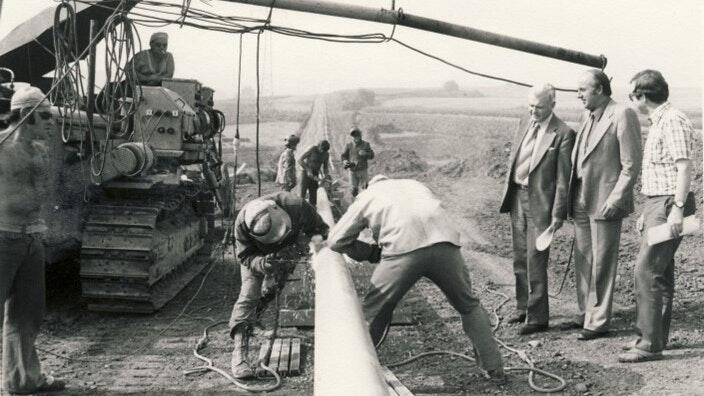 Die erste Hochdruckleitung im Landkreis Rhön-Grabfeld hat die Bayerische Rhöngas GmbH im Jahr 1978 in Betrieb genommen.