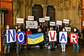 Vor dem Portal der Würzburger Marienkapelle fand&nbsp; am Donnerstag&nbsp; angesichts der Spannungen zwischen der Ukraine und Russland&nbsp; eine Friedensaktion statt.
