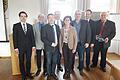 Die Kreisverbandsversammlung des Gemeindetages fand in Sennfeld statt. Im Bild von links: Andreas Gaß, die Bürgermeister Wolfgang Anger, Friedel Heckenlauer, Klaus Schenk, Bettina Bärmann (Kassiererin) und Willi Warmuth, Landrat Florian Töpper, sowie Altbürgermeister Emil Heinemann.