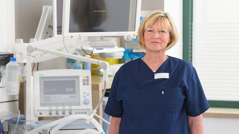 Katrin Siebert arbeitet als Stationsleitung im Rhön-Klinikum Campus in der Klinik für Neurologie auf der Intensivstation. In den vergangenen zwei Jahren hat sie viel Leid miterlebt. Katrin Siebert arbeitet als Stationsleitung im Rhön-Klinikum Campus in der Klinik für Neurologie auf der Intensivstation. In den vergangenen zwei Jahren hat sie viel Leid miterlebt.