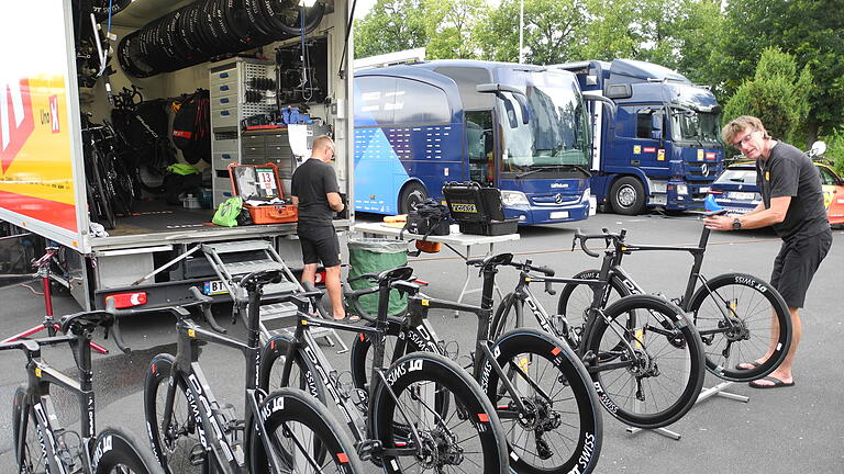 Warum die Deutschland-Tour nach Elfershausen kam       -  Vier der 20 Radsport-Teams, die aktuell an der Deutschland-Tour Teilnehmen, bezogen zu Beginn der Veranstaltung ihr Quartier in Elfershausen im Landkreis Bad Kissingen.