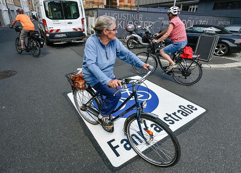 Die Büttnerstraße ist die erste Fahrradstraße in Würzburg.