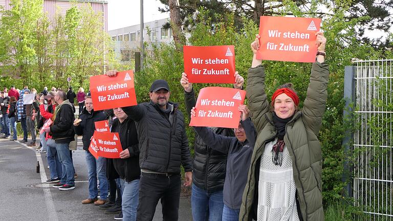 'Wir stehen für Zukunft' war das Motto der Menschenkette.