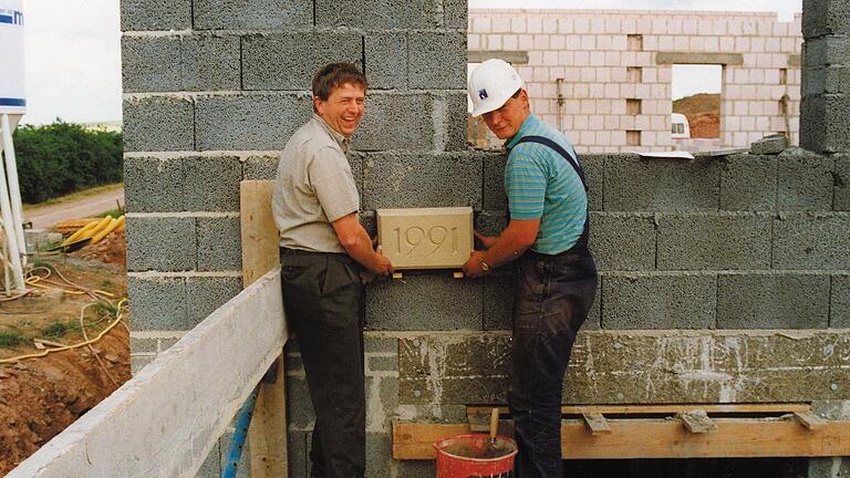 1991 expandierte Paltian ins Mottener Gewerbegebiet und baute eine eigene Produktionsstätte.       -  1991 expandierte Paltian ins Mottener Gewerbegebiet und baute eine eigene Produktionsstätte.