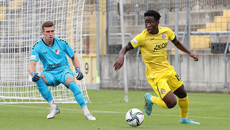 Auch Benjika Caciel konnte Münchens Keeper Johann Hipper nicht bezwingen.