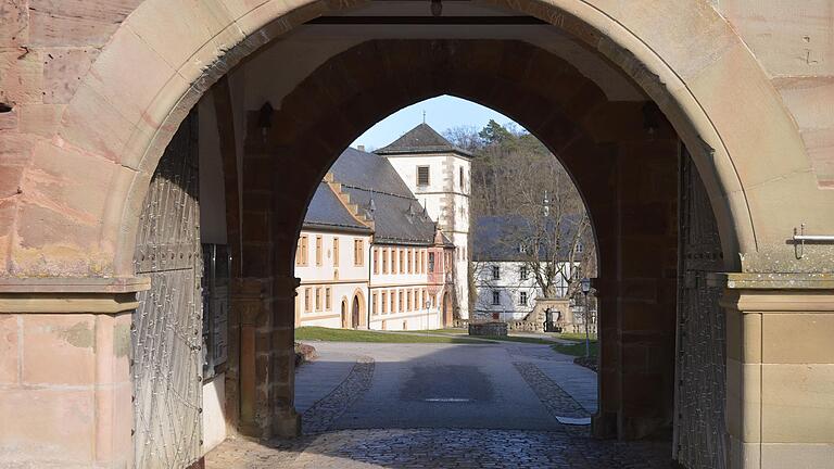 Der Eingang zum Kloster Maria Bildhausen bei Münnerstadt, eine Einrichtung für Menschen mit Behinderungen des Dominikus-Ringeisen-Werks.&nbsp;