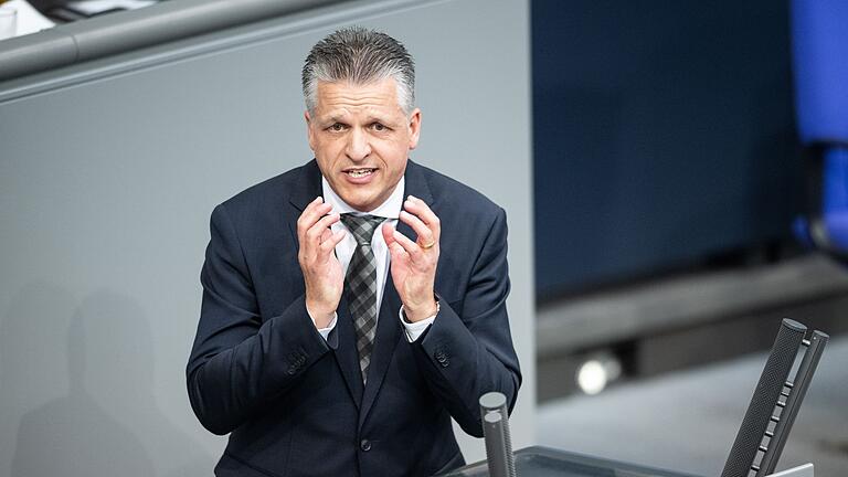 Parlamentarischer Geschäftsführer Unionsfraktion, Thorsten Frei - Thorsten Frei (CDU) rät in der angespannten aktuellen Lage in Nahost von reflexhaften Reaktionen ab. Parlamentarischer Geschäftsführer Unionsfraktion, Thorsten Frei - Thorsten Frei (CDU) rät in der angespannten aktuellen Lage in Nahost von reflexhaften Reaktionen ab.