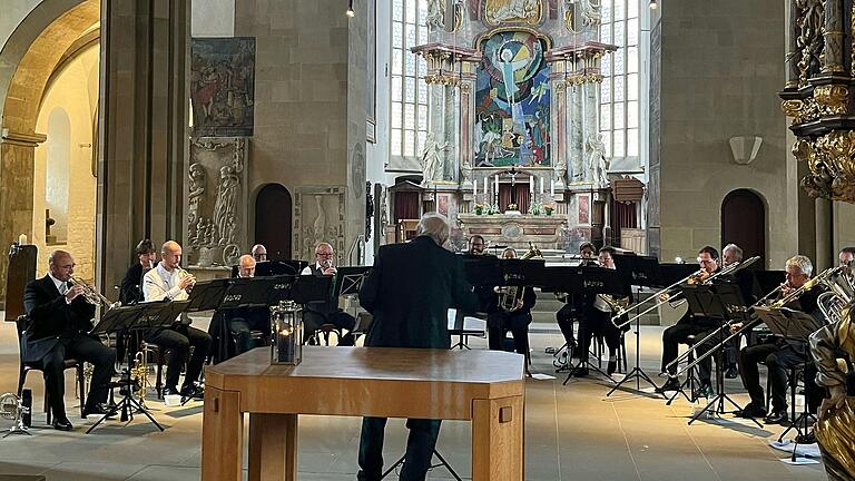 Auf dem Foto: Der evangelische Posaunenchor beim Konzert zum Michaelistag in der St.-Johanniskirche.