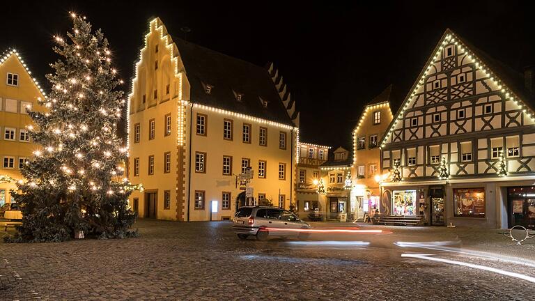 Christkind besucht Weihnachtsengel Christkind besucht Weihnachtsengel