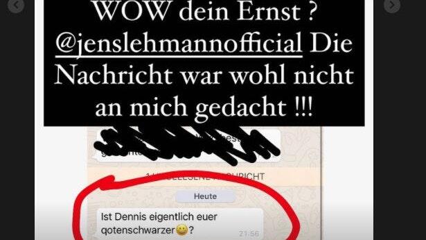 Der ehemalige Fußball-Spieler und Sky-Experte Dennis Aogo postet in seiner Story auf Instagram die WhatsApp-Nachricht, die er vom ehemaligen Nationaltorhüter Jens Lehmann - versehentlich - bekommen hat. Darin wird er von Lehmann rassistisch beleidigt, allerdings nicht in korrektem Deutsch.